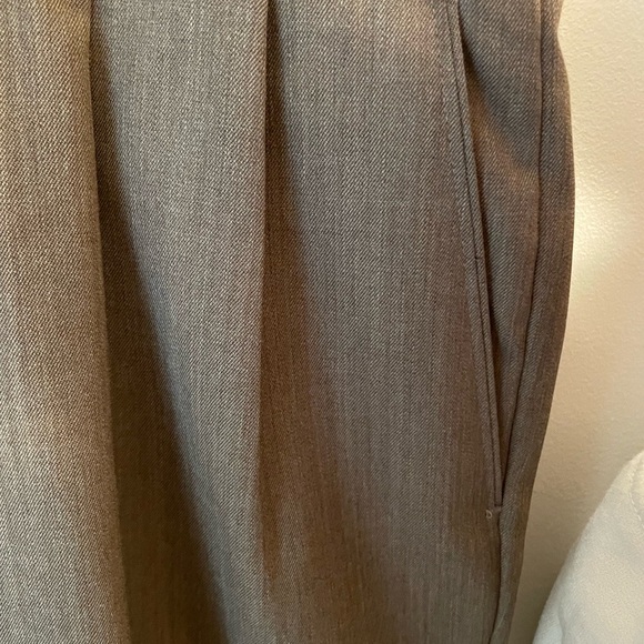 Joseph & Feiss Men's Suit Pants Tan Brown Cuffed and Pleated Size 40x34 - Picture 2 of 4